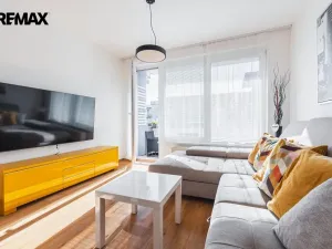 Pronájem bytu 3+kk, Praha - Čakovice, Hakenova, 75 m2