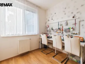 Pronájem bytu 3+kk, Praha - Čakovice, Hakenova, 75 m2