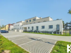 Prodej bytu 1+kk, Praha - Satalice, Za Novákovou zahradou, 33 m2