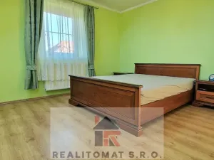 Pronájem rodinného domu, Šestajovice, Ve Skále, 160 m2
