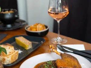 Pronájem restaurace, Praha - Bubeneč, Čs. armády, 133 m2