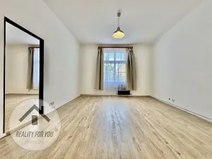 Prodej bytu 2+1, Praha - Libeň, náměstí Dr. Václava Holého, 80 m2