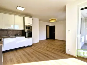 Pronájem bytu 3+kk, Praha - Vysočany, Pod Harfou, 85 m2
