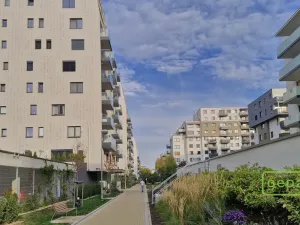 Pronájem bytu 3+kk, Praha - Vysočany, Pod Harfou, 85 m2