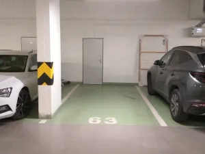 Pronájem garážového stání, Praha - Hloubětín, Modrého, 16 m2