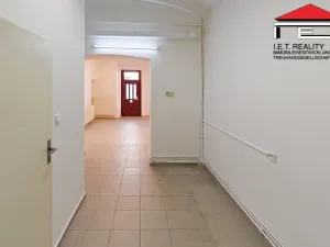Pronájem obchodního prostoru, Praha - Žižkov, Husitská, 47 m2