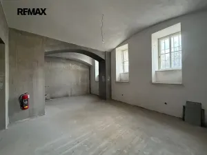Pronájem obchodního prostoru, Praha - Nové Město, Koubkova, 89 m2