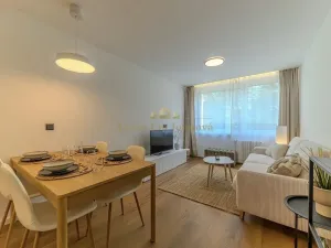 Prodej bytu 2+kk, Praha - Kobylisy, Taussigova, 42 m2