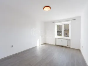 Pronájem bytu 2+1, Strakonice - Strakonice I, Husova, 60 m2