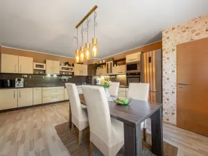 Prodej bytu 3+1, Ostrov, Nádražní, 89 m2