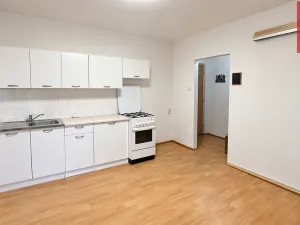 Pronájem bytu 2+kk, Opava, U Hliníku, 32 m2