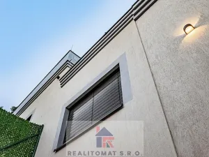 Pronájem bytu 4+kk, Praha - Komořany, Pod lesem, 343 m2