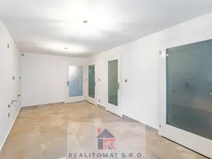 Prodej rodinného domu, Praha - Komořany, Pod lesem, 325 m2