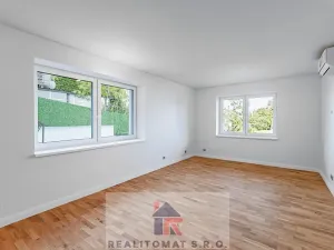 Prodej bytu 4+kk, Praha - Komořany, Pod lesem, 266 m2