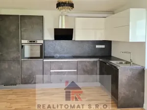 Prodej bytu 4+kk, Praha - Komořany, Pod lesem, 343 m2
