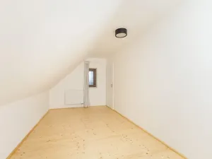 Pronájem atypického bytu, Sedlec, 73 m2