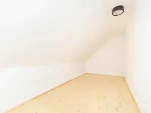 Pronájem atypického bytu, Sedlec, 73 m2
