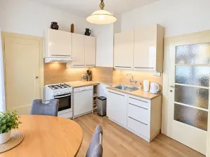 Pronájem bytu 4+1, Praha - Strašnice, Běchovická, 138 m2