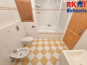 Pronájem bytu 3+1, Praha - Prosek, Vysočanská, 84 m2