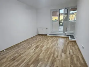 Pronájem bytu 2+kk, Praha - Košíře, Plzeňská, 40 m2