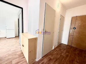 Prodej bytu 2+kk, Praha - Kobylisy, Chabařovická, 45 m2