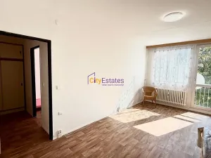 Prodej bytu 2+kk, Praha - Kobylisy, Chabařovická, 45 m2
