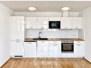 Pronájem bytu 2+kk, Praha - Nové Město, Mlynářská, 72 m2