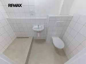 Prodej kanceláře, Praha - Střížkov, Děčínská, 45 m2