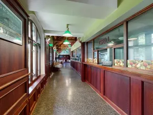 Dražba restaurace, Praha - Holešovice, Jankovcova, 1096 m2