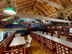 Dražba restaurace, Praha - Holešovice, Jankovcova, 1096 m2