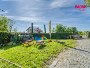 Prodej obchodního prostoru, Hradec Králové - Svinary, Podhůrská, 633 m2