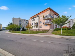 Pronájem bytu 2+kk, Pardubice, Dubinská, 73 m2