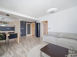 Pronájem bytu 2+kk, Pardubice, Dubinská, 73 m2