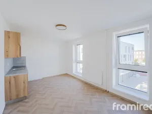 Pronájem bytu 1+kk, Veselí nad Moravou, náměstí Míru, 30 m2