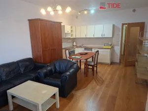 Pronájem bytu 2+kk, Praha - Uhříněves, V bytovkách, 60 m2