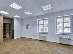 Pronájem kanceláře, Praha, Soukenická, 212 m2