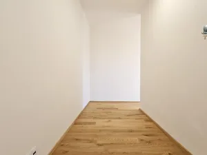 Prodej bytu 2+kk, Bystřice nad Pernštejnem, Masarykovo náměstí, 65 m2