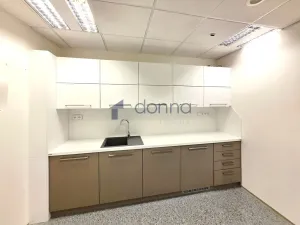 Pronájem kanceláře, Praha, Na strži, 208 m2