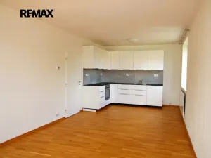 Prodej bytu 4+kk, Jeneč, Lidická, 102 m2