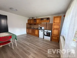 Prodej rodinného domu, Lnáře, 205 m2