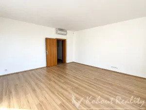 Pronájem bytu 1+1, Praha, Nad Primaskou, 50 m2
