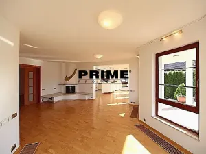 Pronájem kanceláře, Praha, Na cípu, 440 m2