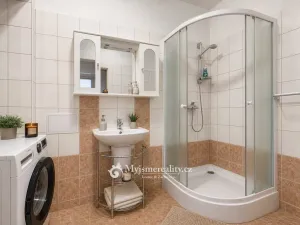 Prodej bytu 2+kk, Znojmo - Oblekovice, Oblekovická, 57 m2