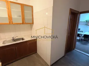 Pronájem kanceláře, Žebrák, Náměstí, 68 m2