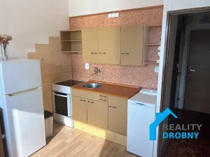 Prodej bytu 1+1, Jílové, Spojová, 33 m2