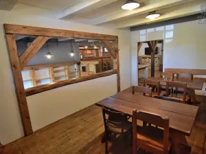 Pronájem restaurace, Čisovice, 181 m2