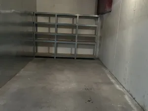 Pronájem garáže, Pardubice - Bílé Předměstí, Bělobranské náměstí, 18 m2