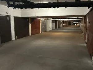 Pronájem garáže, Pardubice - Bílé Předměstí, Bělobranské náměstí, 18 m2