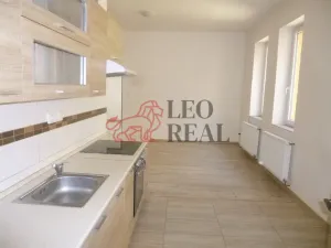 Pronájem bytu 4+1, Děčín - Děčín IV-Podmokly, Bezručova, 70 m2