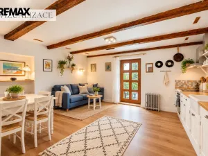 Prodej vícegeneračního domu, Čečelice, Všetatská, 330 m2